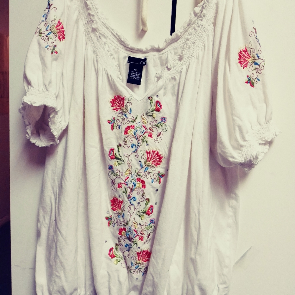 ❤️rxb Boho Gypsy Style Beautiful Embroidered Top.